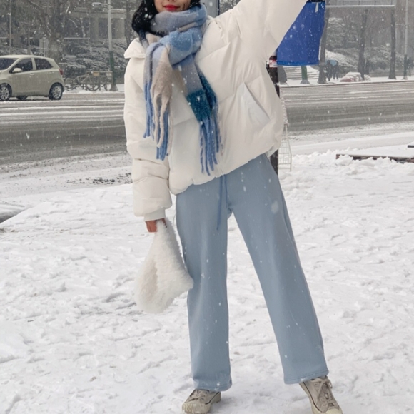 Beige oversized Puffer Jacket - Picture 5 of 6